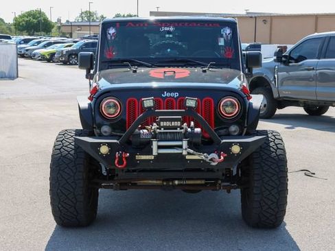 Used 2014 Jeep Wrangler Unlimited Sahara AWD/4WD image 2