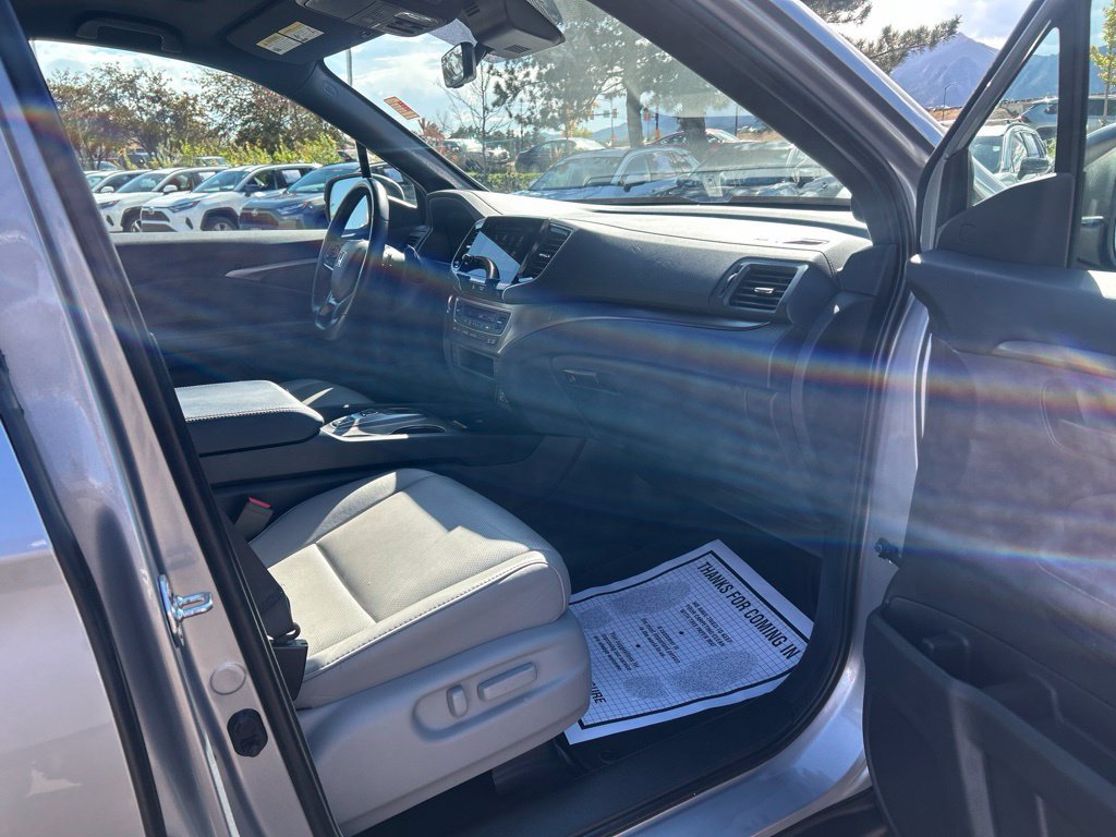 Used 2025 Honda Passport EX-L image 11