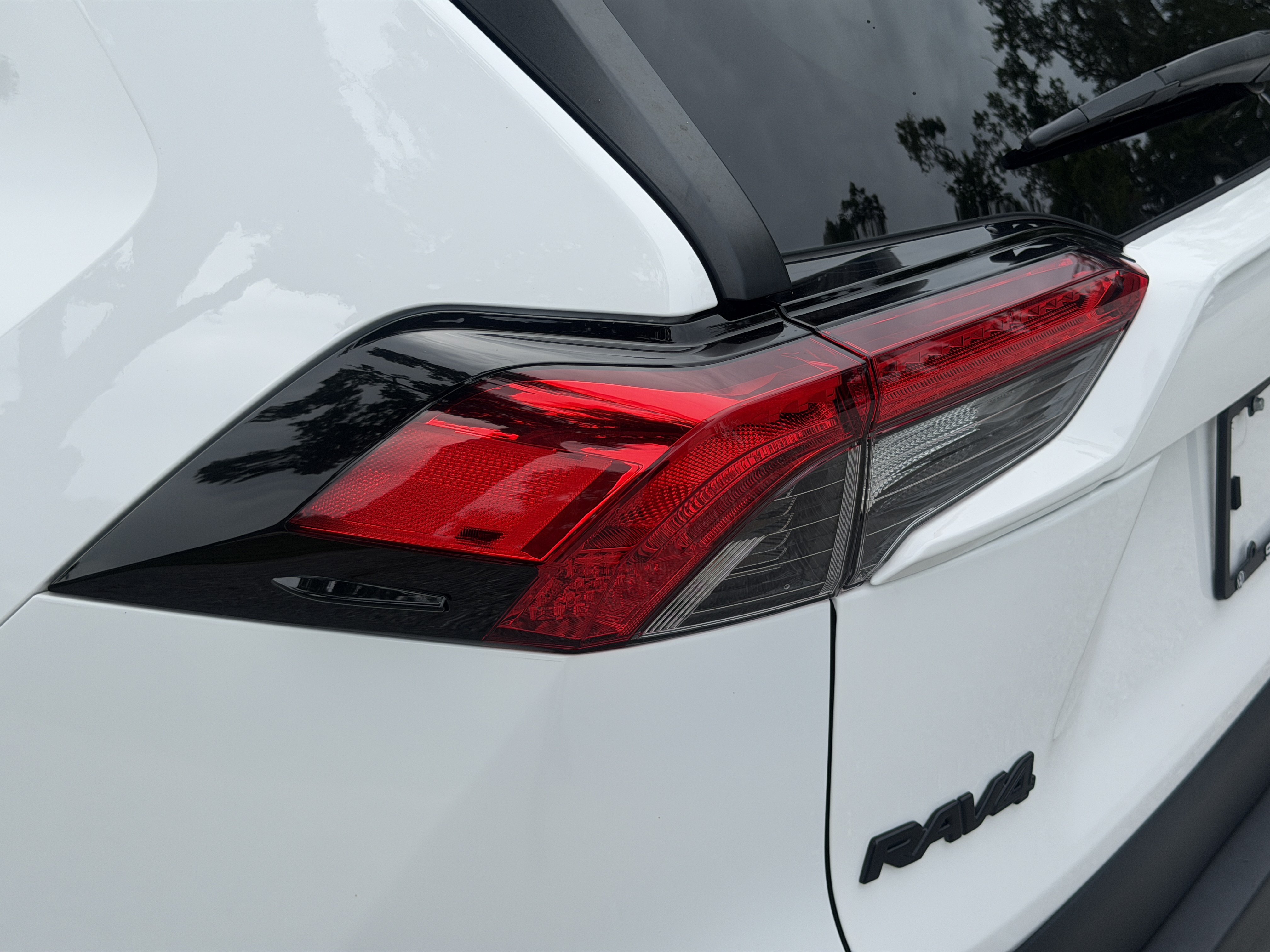 Used 2024 Toyota RAV4 XLE w/ Convenience Package FWD image 10