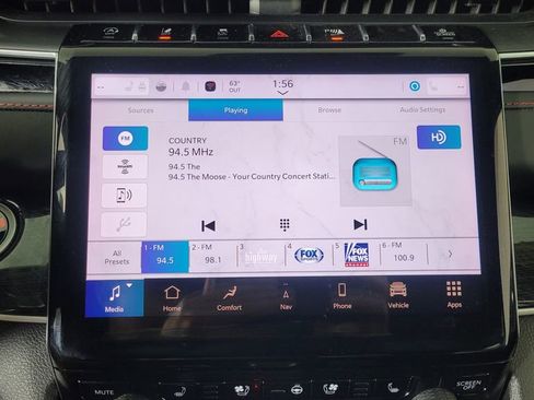 Used 2022 Jeep Grand Cherokee Trailhawk w/ Luxury Tech Group III image 21