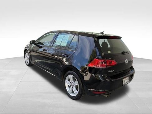 Used 2017 Volkswagen Golf SE image 3