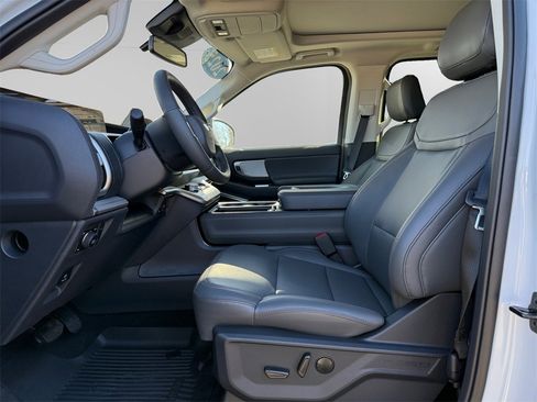 New 2025 Ford Expedition Max Active image 9