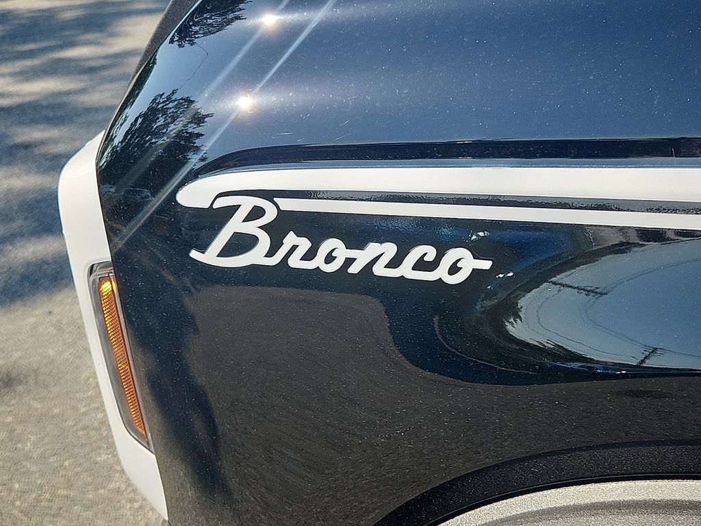 New 2026 Ford Bronco Heritage Edition AWD/4WD image 11