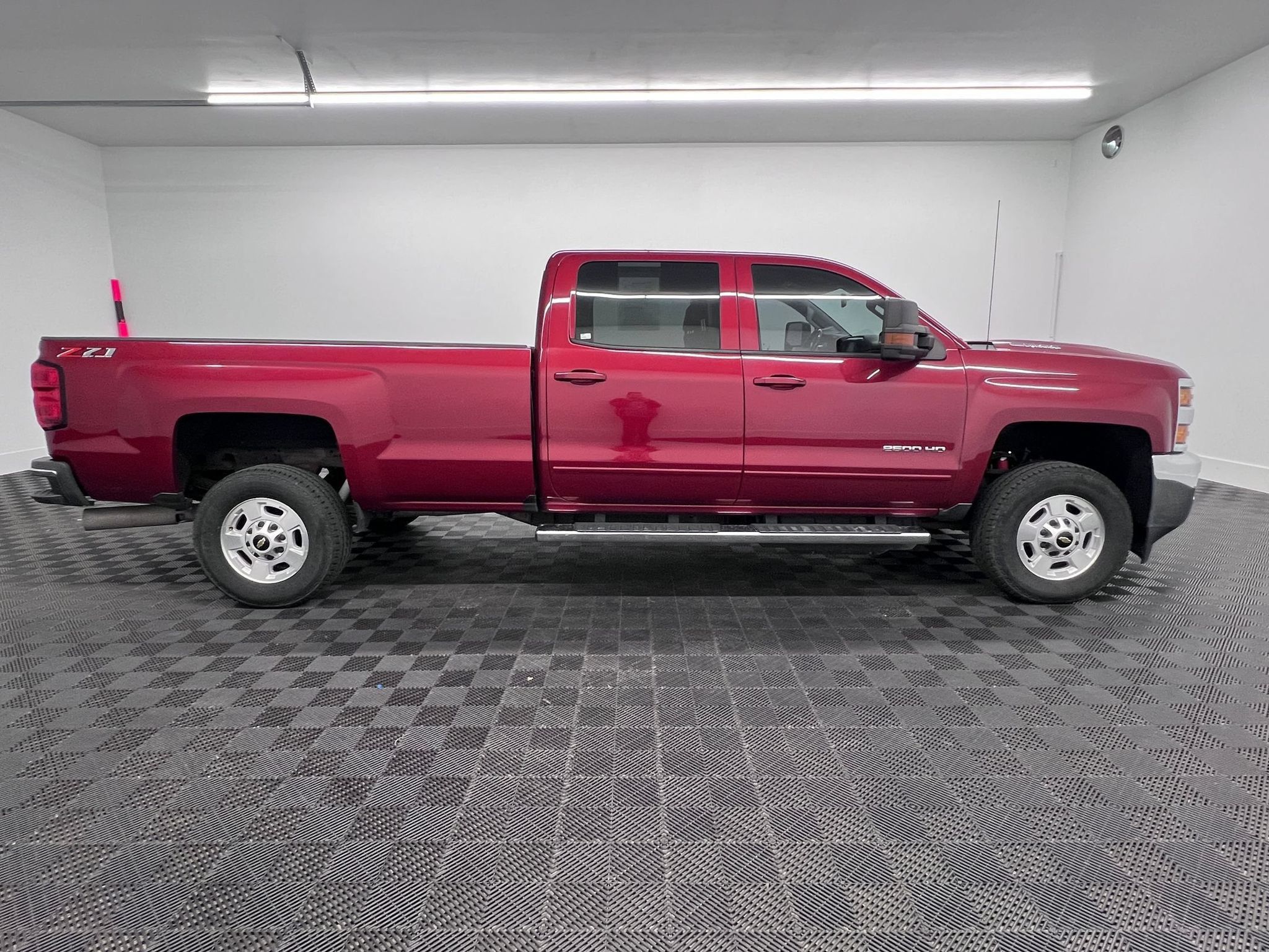 Used 2018 Chevrolet Silverado 2500 LT w/ LT Convenience Package AWD/4WD image 8