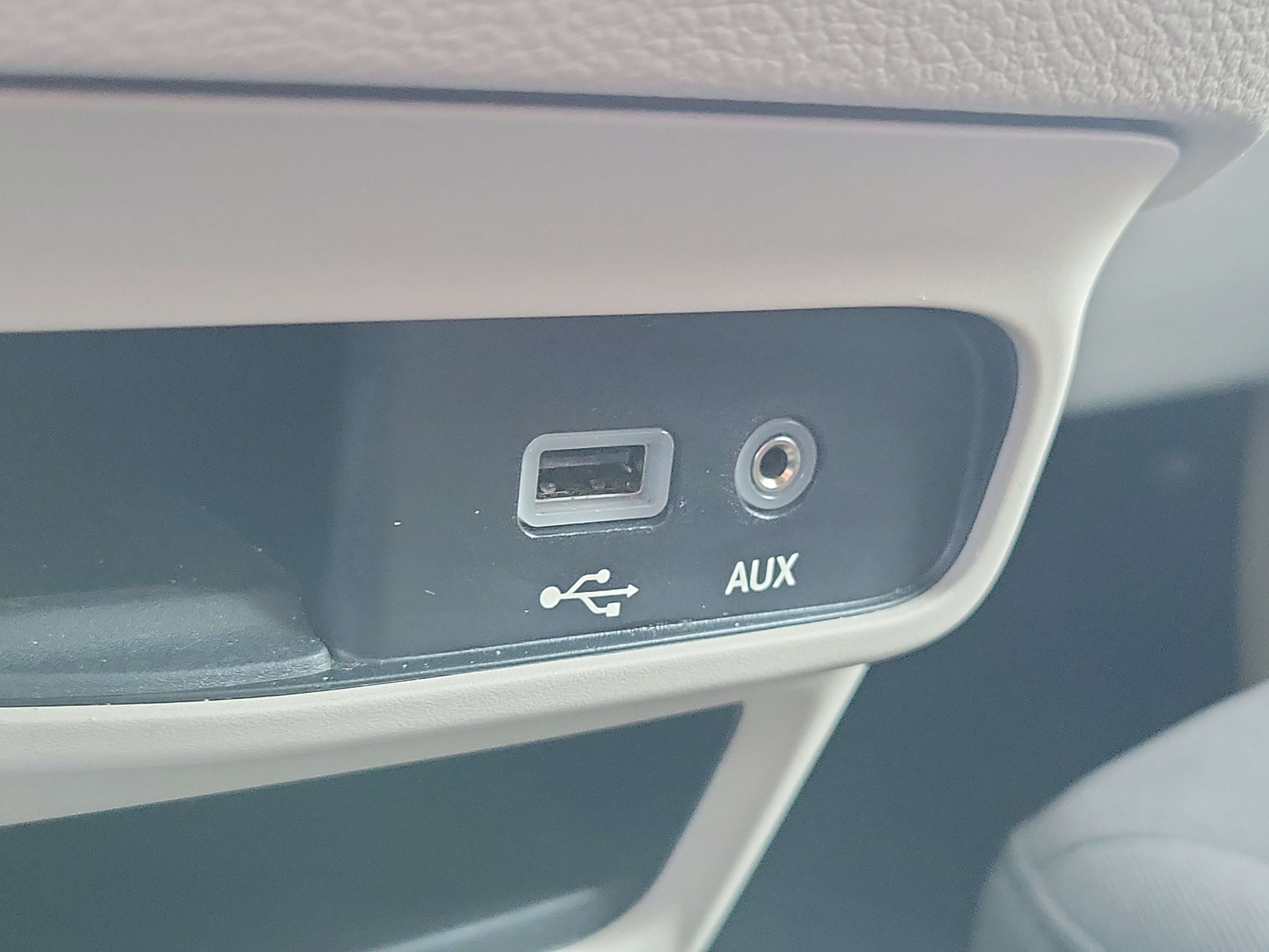 Used 2020 Chrysler Pacifica Touring w/ Advanced Safetytec Group FWD image 23