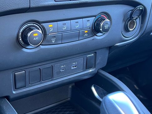 Used 2023 Nissan Frontier SV image 30