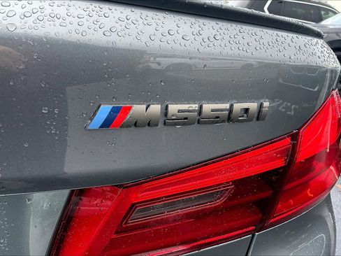 Used 2020 BMW M550i xDrive image 11