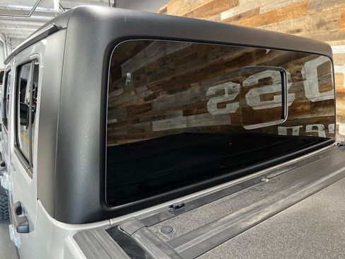 Used 2022 Jeep Gladiator Rubicon AWD/4WD image 20