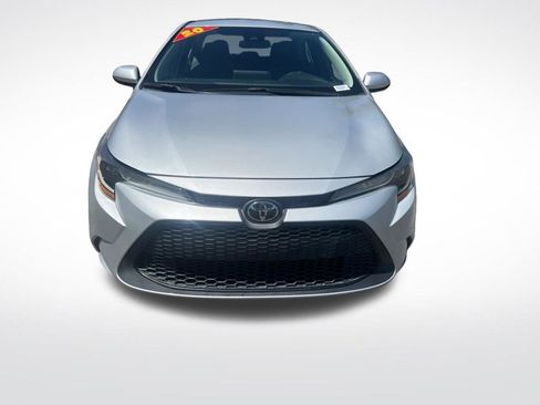 Used 2020 Toyota Corolla LE FWD image 2