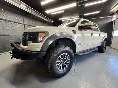 Used 2014 Ford F150 Raptor w/ Equipment Group 801A Luxury AWD/4WD image 9