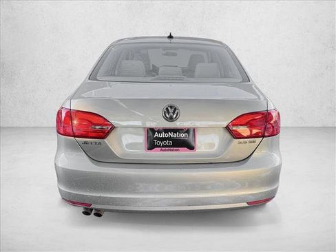 Used 2013 Volkswagen Jetta SE image 6