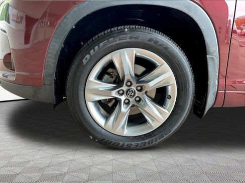 Used 2018 Toyota Highlander Limited AWD/4WD image 33