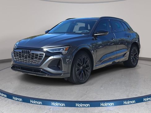 Used 2024 Audi Q8 e-tron Prestige w/ Prestige Package image 1