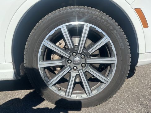 Used 2018 Audi Q7 3.0T Prestige w/ Prestige Package image 3