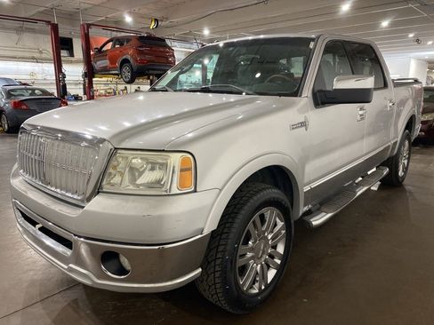 Used 2008 Lincoln Mark LT 4x4 image 7
