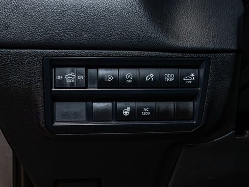 Used 2025 Toyota Tundra Limited image 17