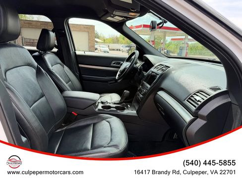 Used 2018 Ford Explorer XLT w/ Equipment Group 202A image 17
