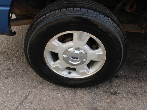 Used 2011 Ford F150 XLT w/ XLT Convenience Pkg image 33