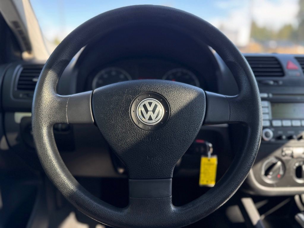 Used 2009 Volkswagen Jetta SE FWD image 14
