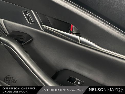 Certified 2025 MAZDA CX-30 AWD 2.5 S w/ Preferred Package image 46