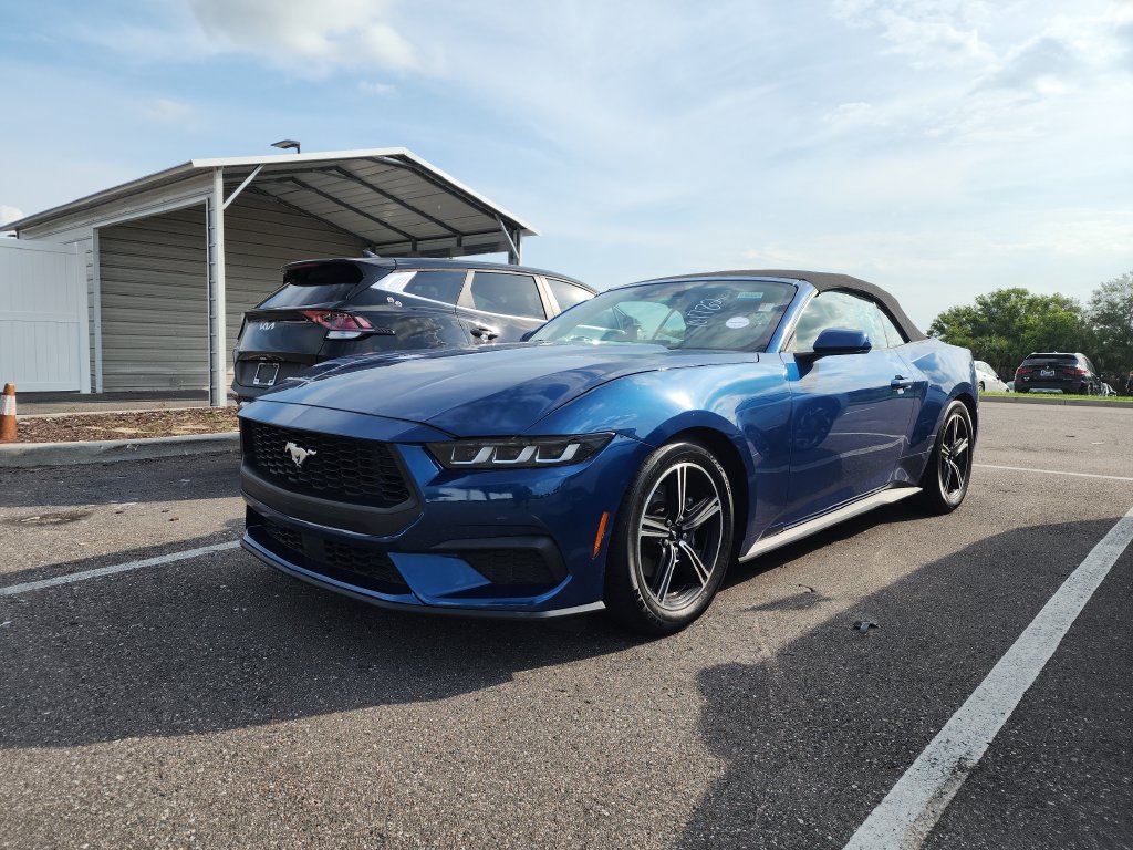 Used 2024 Ford Mustang Convertible RWD image 30