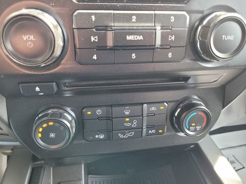Used 2018 Ford F150 XLT w/ Equipment Group 301A Mid AWD/4WD image 35