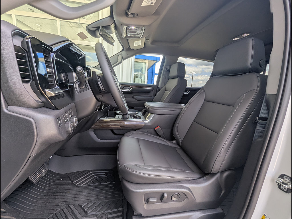 New 2026 Chevrolet Silverado 1500 RST w/ Convenience Package II AWD/4WD image 14