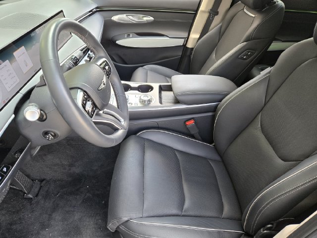 Used 2026 Genesis GV70 2.5T Advanced AWD/4WD image 9