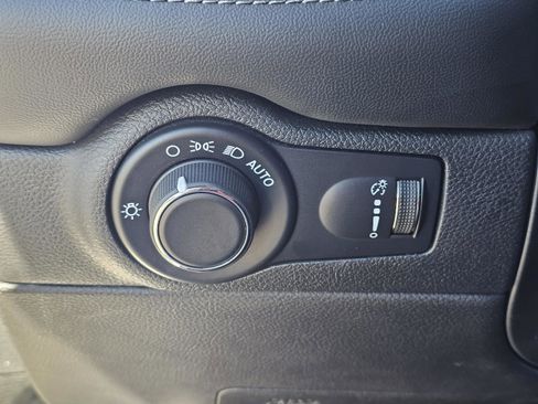 Used 2024 Dodge Durango SXT image 18