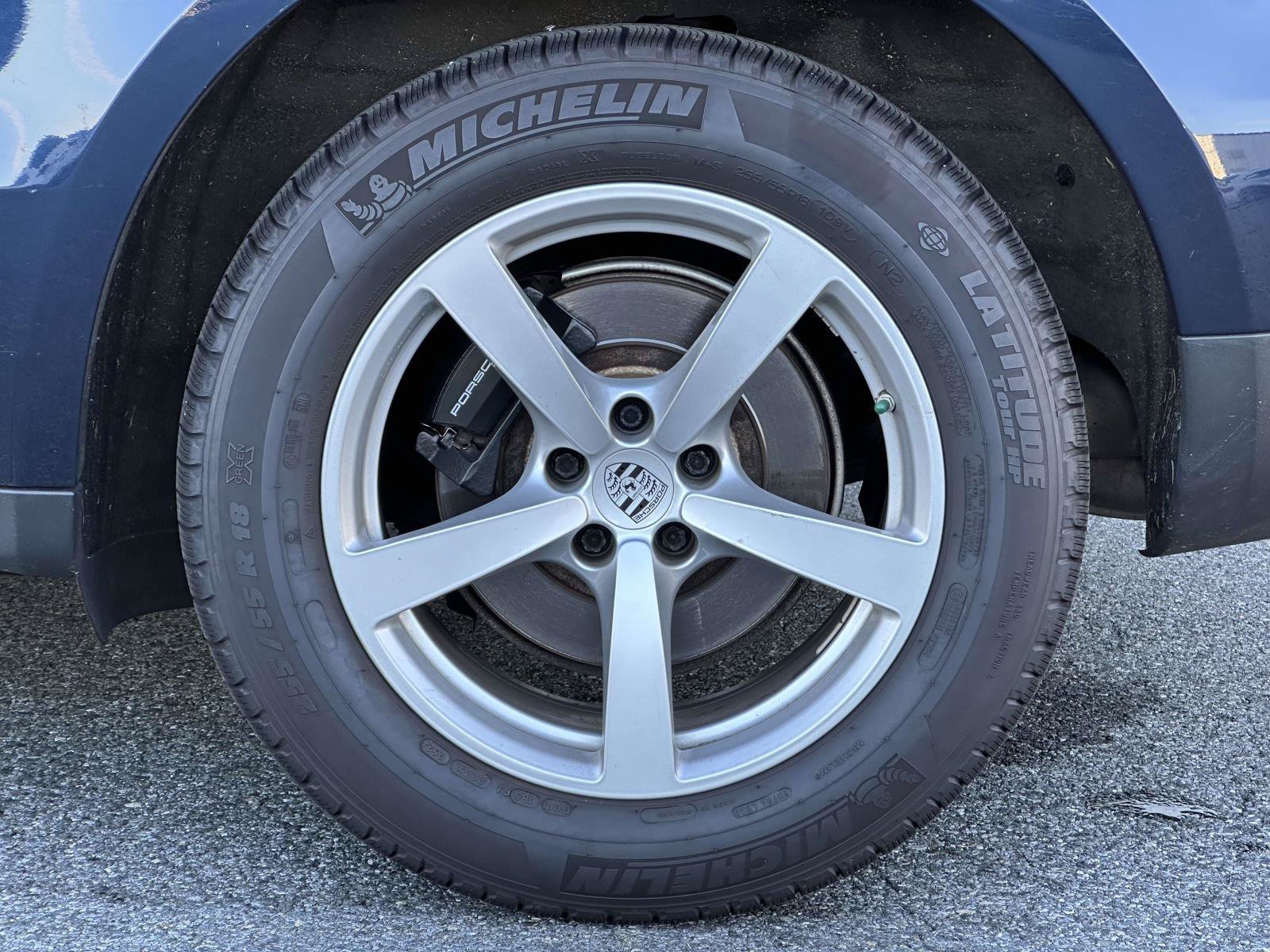 Used 2021 Porsche Macan AWD/4WD image 9