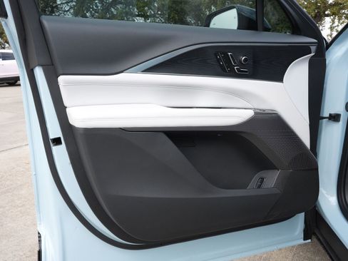 New 2026 Cadillac Lyriq Sport w/ LPO, Floor Liner Package image 19