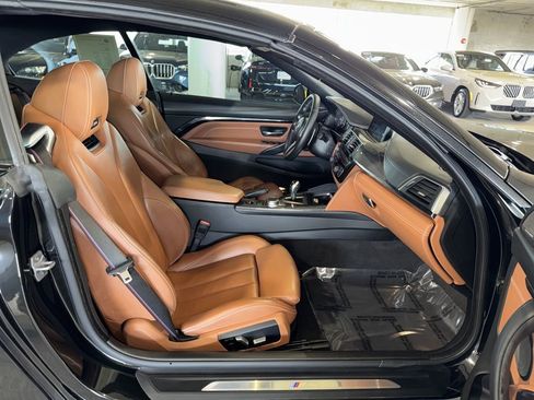 Used 2019 BMW M4 Convertible w/ Competition Package image 10