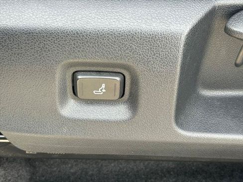 Certified 2026 Toyota Tacoma SR5 RWD image 23