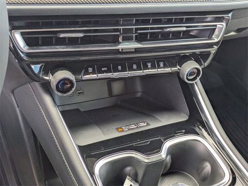 New 2026 Chevrolet Traverse High Country image 22