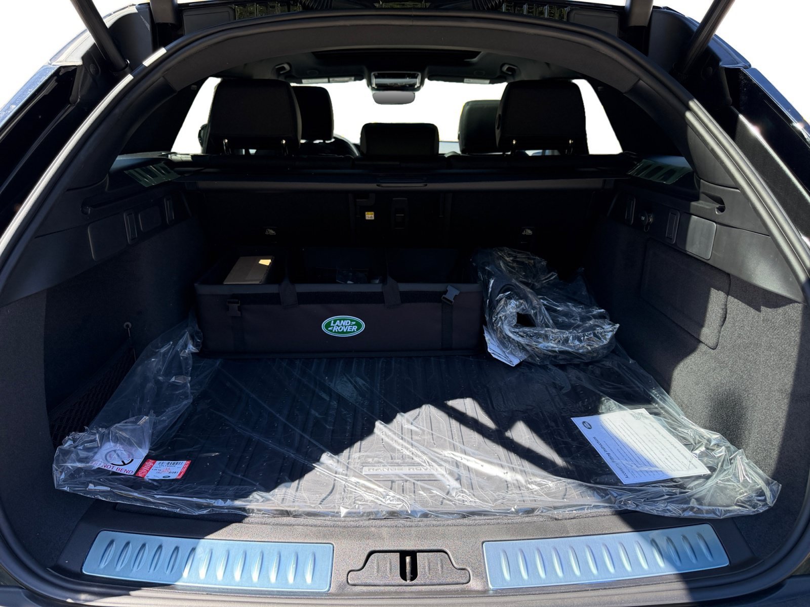 New 2026 Land Rover Range Rover Velar S AWD/4WD image 25