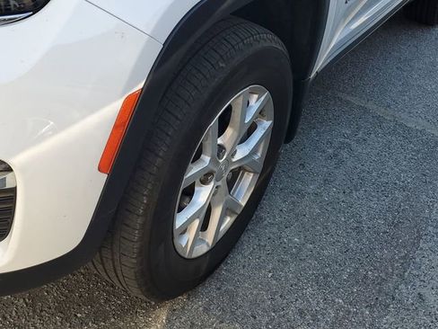 Certified 2023 Jeep Grand Cherokee Limited w/ MOPAR Finishing Package image 6