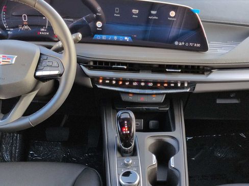 New 2025 Cadillac XT4 Premium Luxury image 18