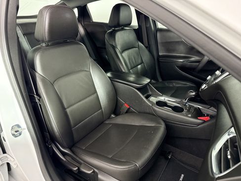 Used 2020 Chevrolet Malibu LT w/ Leather Package image 31