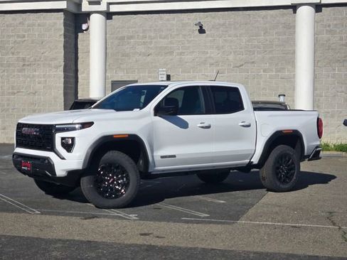 New 2026 GMC Canyon Elevation w/ Convenience Package image 8