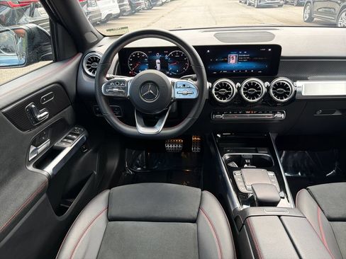 Used 2023 Mercedes-Benz GLB 250 w/ AMG Line image 23