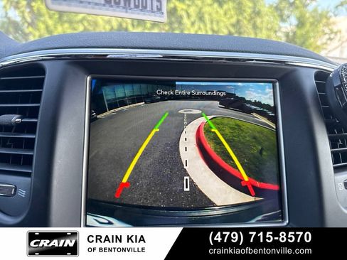 Used 2018 Jeep Grand Cherokee Altitude AWD/4WD image 22