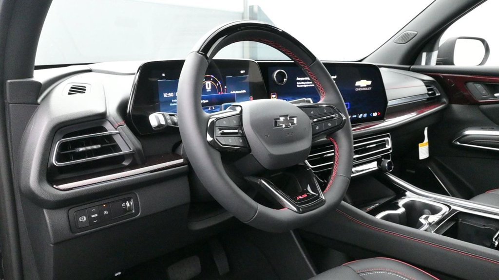 New 2027 Chevrolet Traverse RS FWD image 11