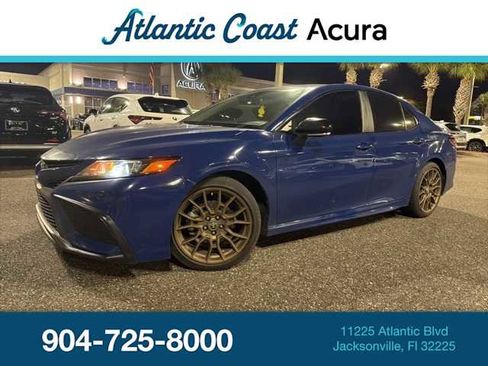 Used 2023 Toyota Camry SE image 1