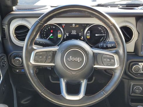 Used 2023 Jeep Wrangler Unlimited Sahara image 23