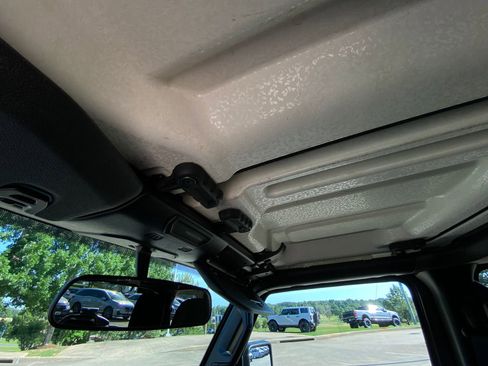 Used 2020 Jeep Wrangler Unlimited Sport S AWD/4WD image 25
