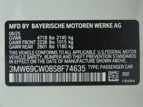 Used 2025 BMW 330i Sedan w/ Premium Package image 35