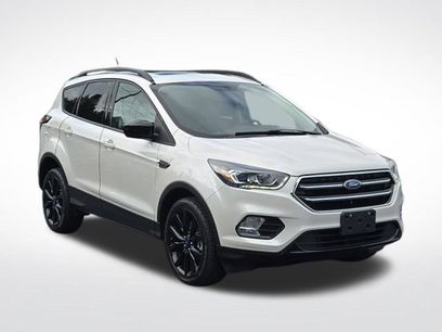 Used 2017 Ford Escape SE w/ SE Sport Appearance Package