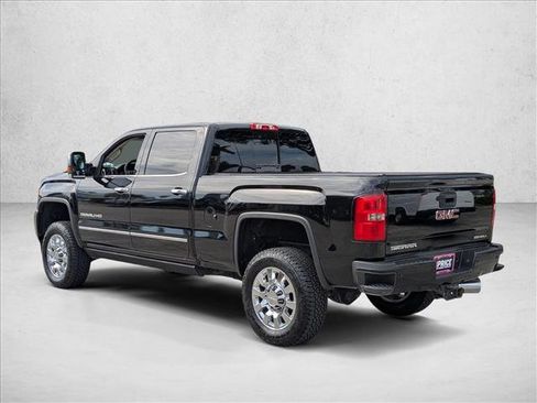 Used 2016 GMC Sierra 2500 Denali w/ Duramax Plus Package image 7