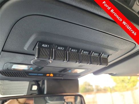 Used 2022 Ford Bronco Wildtrak image 16