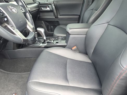 Certified 2023 Toyota 4Runner TRD Off-Road Premium w/ Moonroof Package AWD/4WD image 9